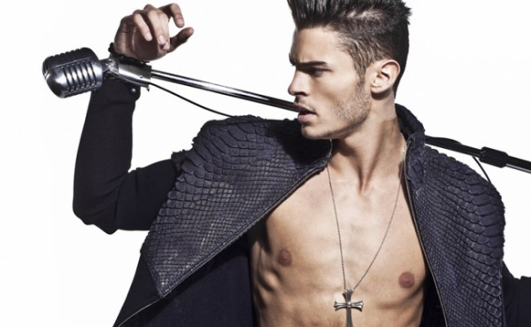 29 sizzling hunks of the celebrity world